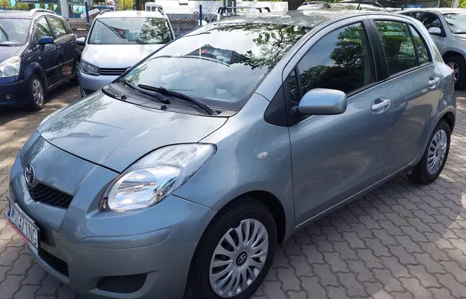 samochody osobowe Toyota Yaris cena 23900 przebieg: 147326, rok produkcji 2010 z Rydułtowy